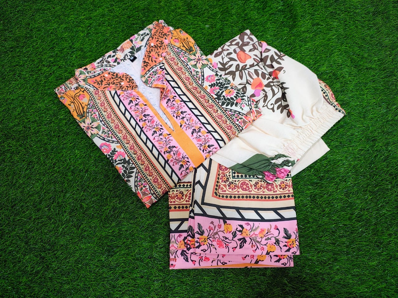 Bannisaa Regal Paisley Muslin printed Co-ord Set - Festive Orange & Gold Ensemble