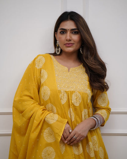 Bannisaa Golden Sunshine Fully Flaird Anarkali 3-Piece Kurta Set