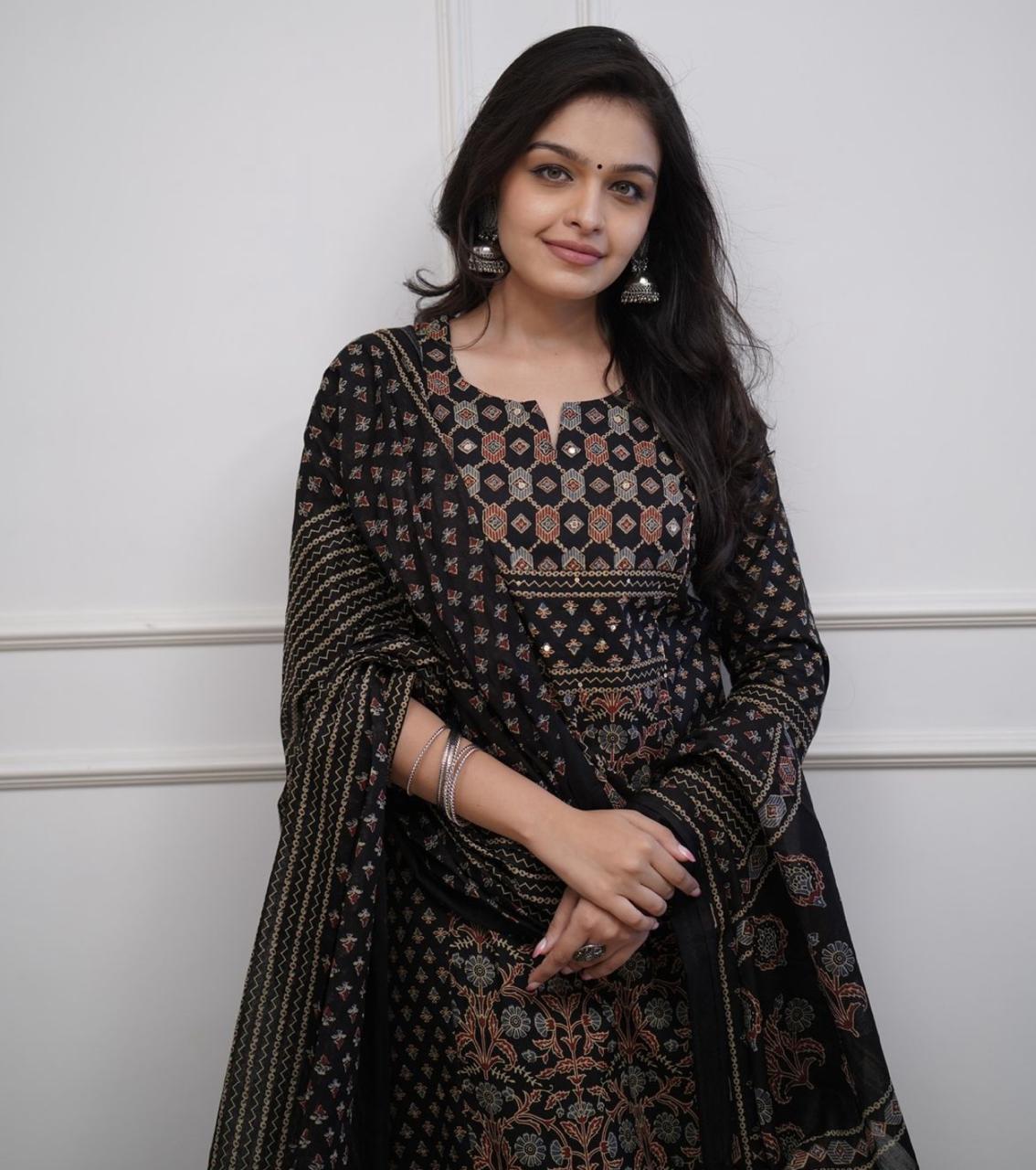 Bannisaa Crimson Heritage Block Print Suit Set - Traditional Ajrakh with Golden Geometric Motifs