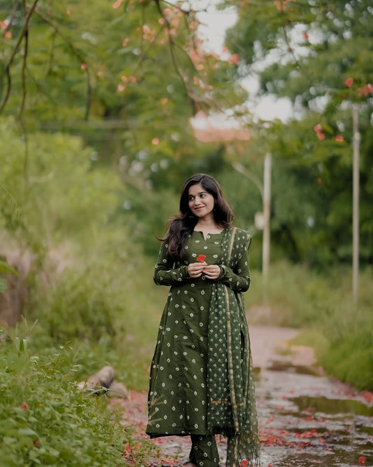 Bannisaa Olive Green Bandhani Print Suit Set - Traditional Tie-Dye with Golden Dupatta