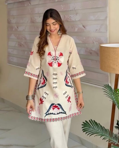 Bannisaa White Bohemian Embroidered Tunic Set - Folk Art Print with Red & Blue Motifs