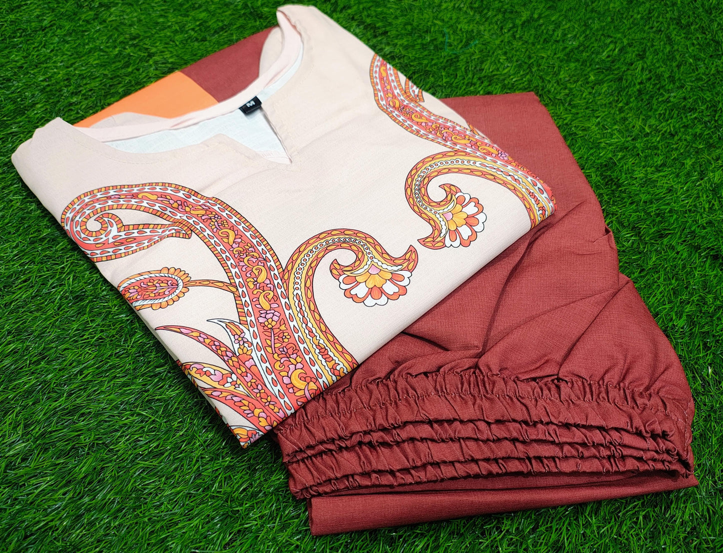 Bannisaa Terra Paisley Contemporary Co-ord Set - Modern Rust & Ivory Ensemble