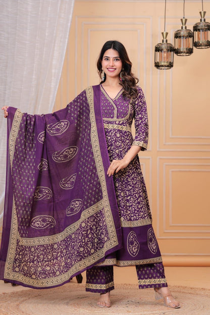 Bannisaa Royal Banarasi Weave Suit Set - Golden Paisley with Traditional Brocade Work