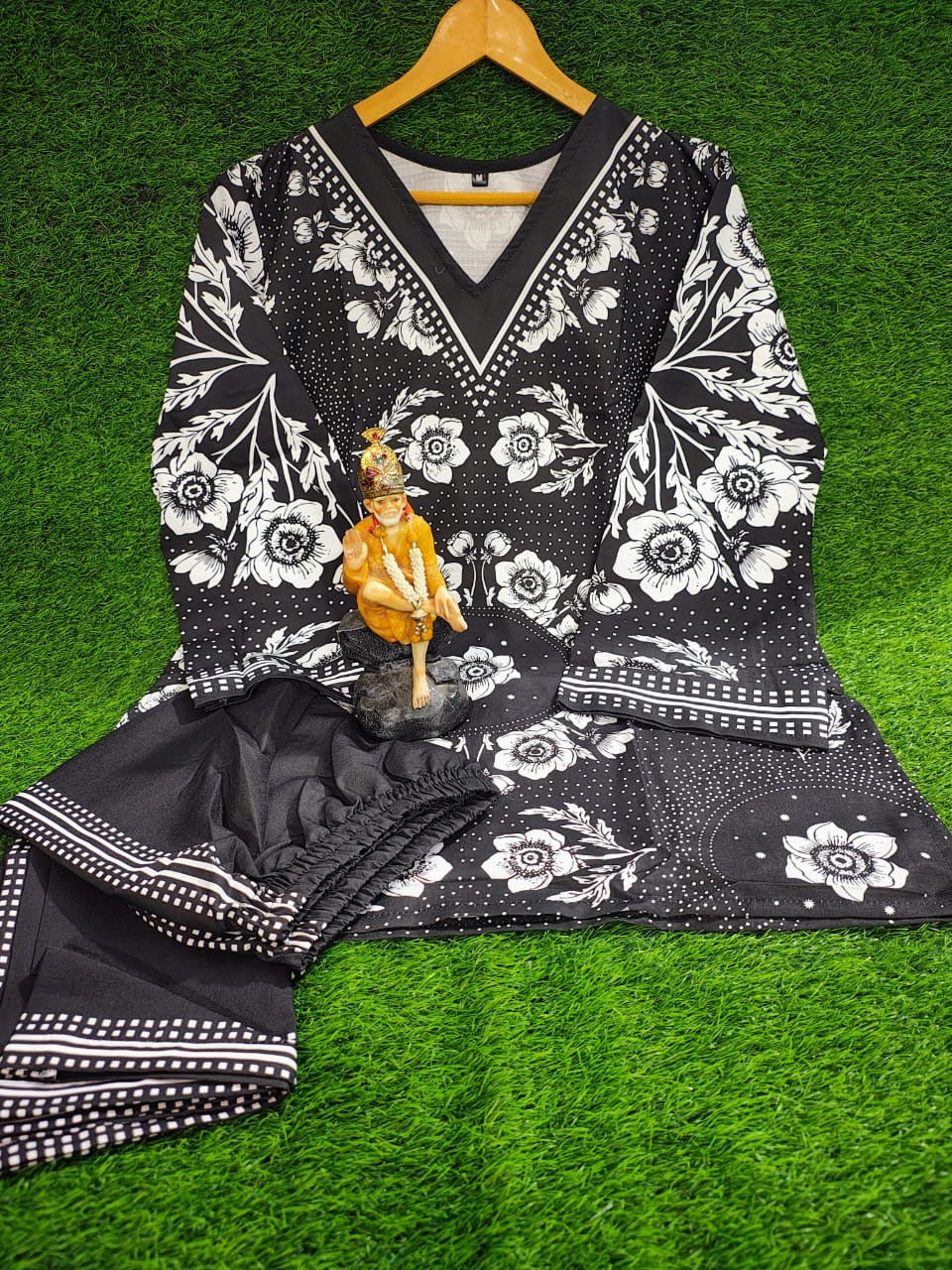 Bannisaa Midnight Garden Muslin Printed Co-ord Set - Navy & White Ensemble