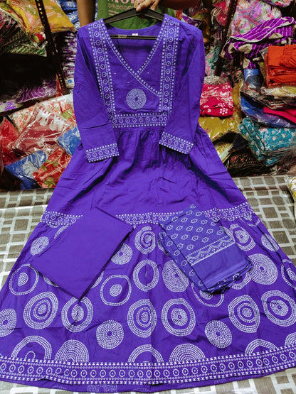 Bannisaa Vibrant Orange Bandhani Suit Set - Traditional Tie-Dye with Golden Circular Motifs