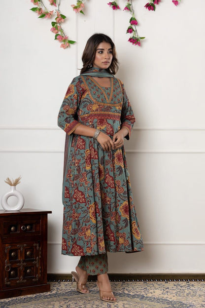 Bannisaa Vintage Floral Print Straight Kurta Set with Dupatta (3 piece suit)
