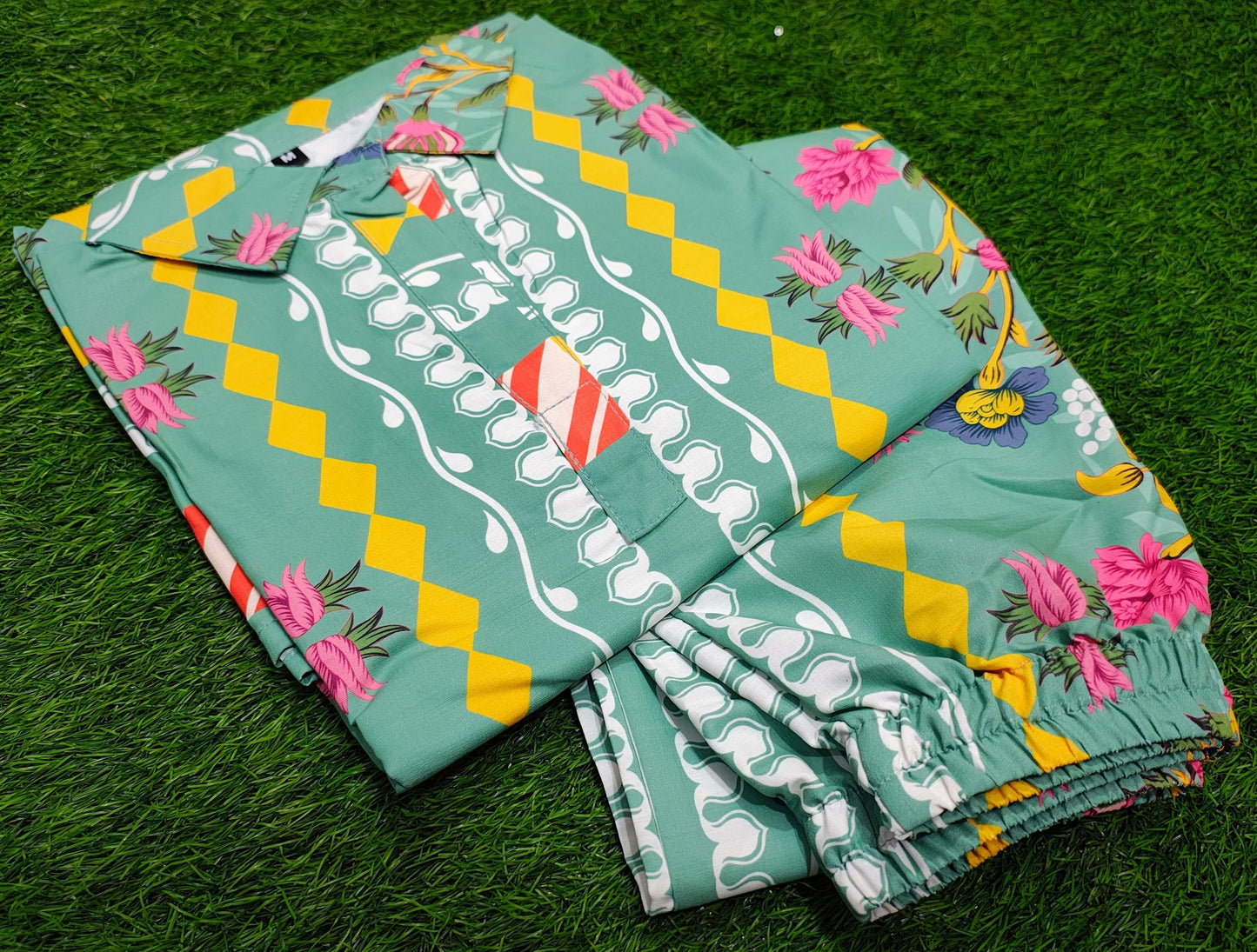 Bannisaa Sage Garden Muslin Printed Co-ord Set - Vintage Green & Floral Ensemble