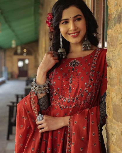 Bannisaa Midnight Blue Vintage Charm Anarkali Set - Classic Florals with Traditional Embroidered Yoke