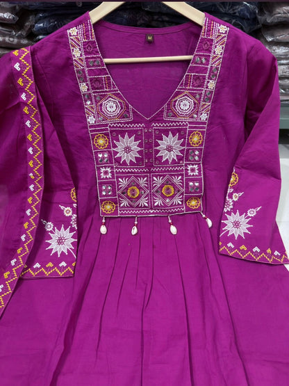 Bannisaa Magenta Pink Cotton Suit Set - Traditional Mirror Work Embroidery with Geometric Motifs