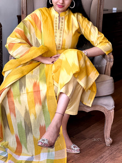 Bannisaa Sunset Ikat Fusion Suit Set - Contemporary Brushstroke Print with Vibrant Color Palette